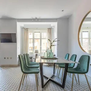 https://living4malaga-supreme.hotelsinnerja.org