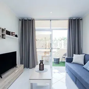 https://luxury-appartements-playa-paraiso.in-canary-islands.com